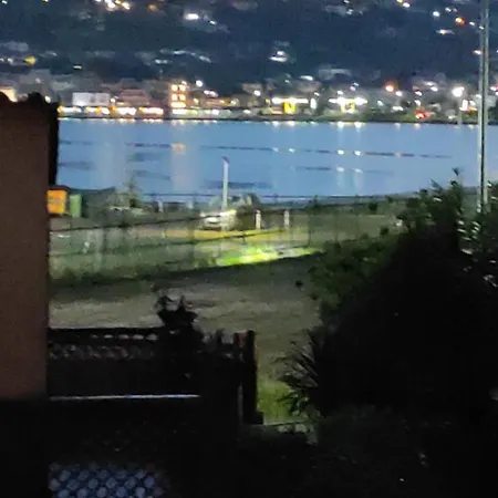 Anna's アパート バーコリ