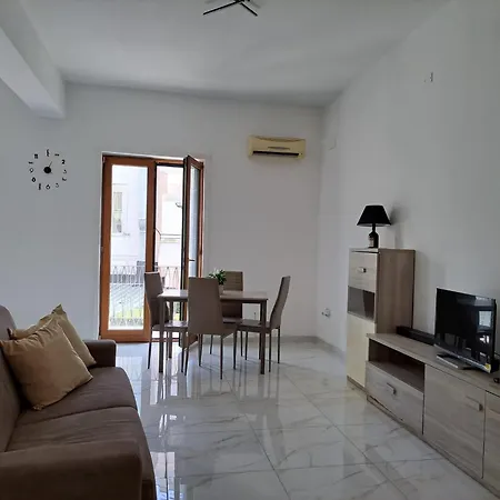 Anna's * Баколи